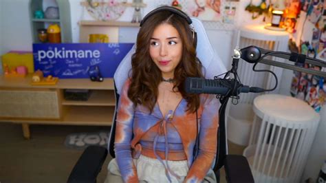 pokemaine leaked|POKIMANE SHOWS HER TITS ON TWITCH LIVE STREAM。